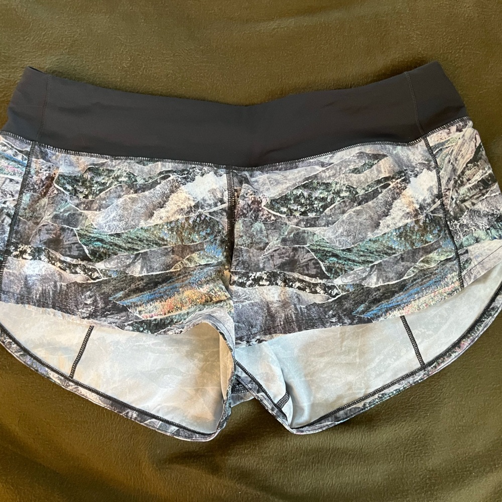 lululemon athletica shorts size 8